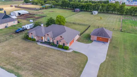 9213 Chisum Rd, Dish, TX 76247