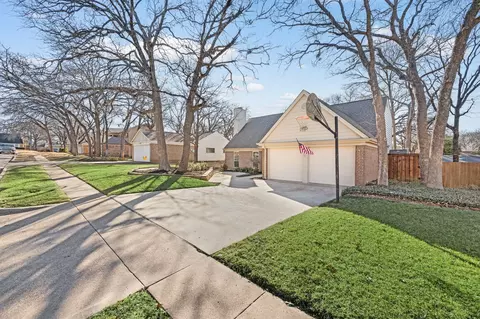1707 Acorn Dr, Euless, TX 76039 photo 8