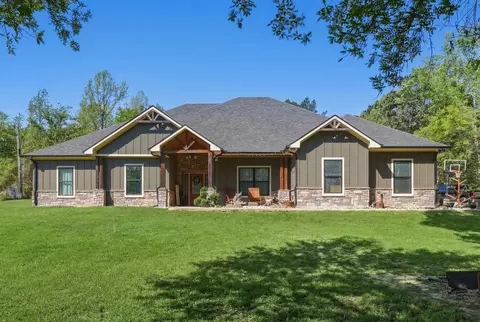 847 Calloway Rd, Marshall, TX 75670