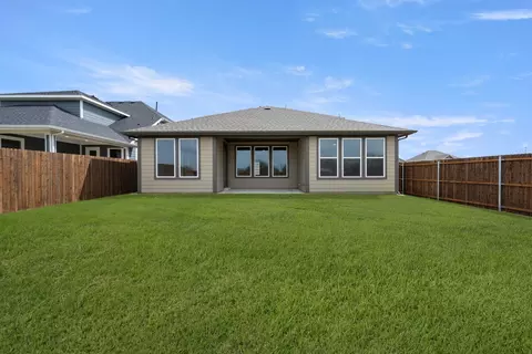 Exterior - 1721 Nesting Robin Ln, Krum, TX 76249 photo 5 of 8
