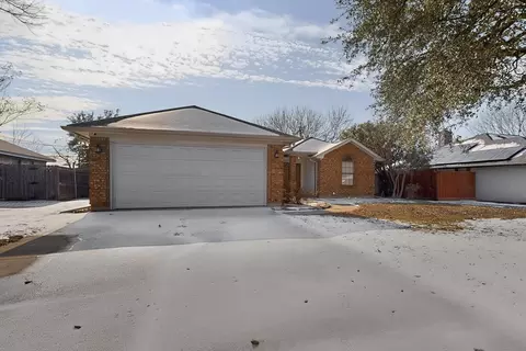 1716 Hastings Dr, Mansfield, TX 76063