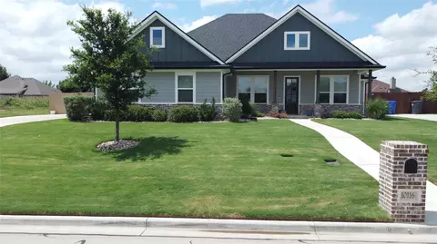 10116 T Bury Ln, Waco, TX 76708