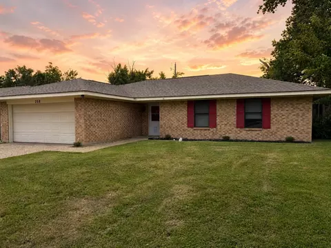 208 Gladstone Ave, Corsicana, TX 75110