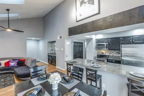 5750 Phoenix Dr #46D, Dallas, TX 75231