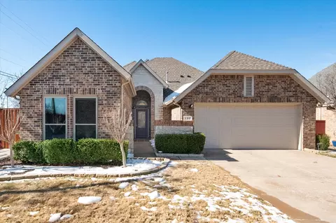 132 Arbor Glen Dr, Euless, TX 76039