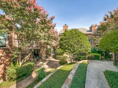 7510 Holly Hill Dr #127, Dallas, TX 75231