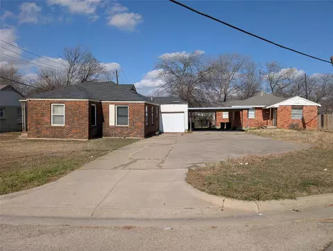 2600 W Bewick St, Fort Worth, TX 76109