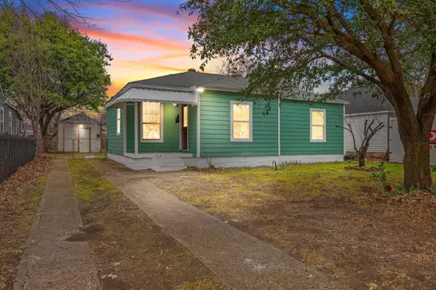 1611 Savoy St, Dallas, TX 75224
