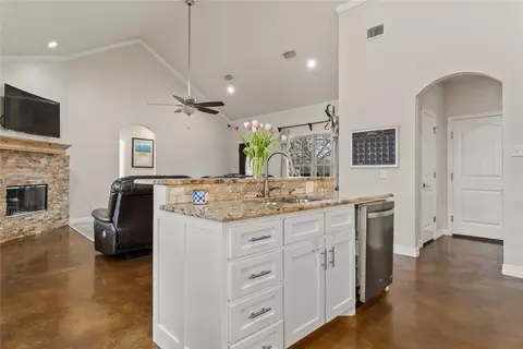 Entry Way - 10514 Mesa Dr, Waco, TX 76708 photo 3 of 3
