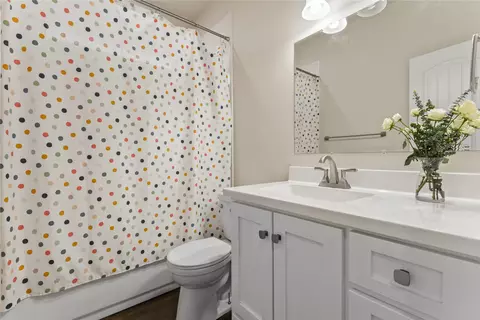Bath - 10514 Mesa Dr, Waco, TX 76708 photo 2 of 4