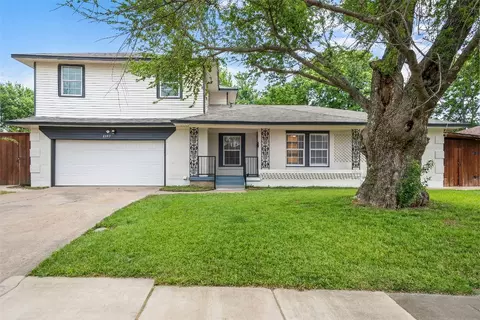 2530 Utica Dr, Dallas, TX 75227