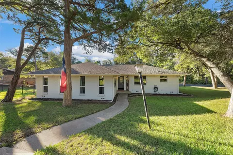 9730 Timberview Dr, Woodway, TX 76712