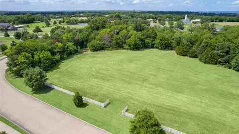 609 St James Aly, Sunnyvale, TX 75182