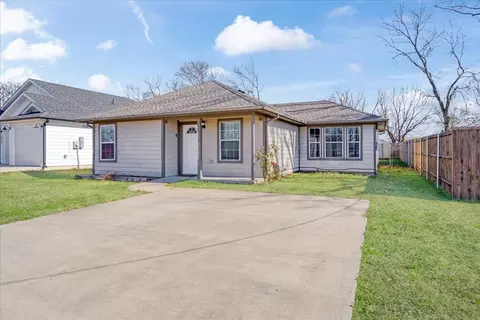 Exterior - 307 N Carter, Howe, TX 75459 photo 3 of 7