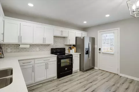Kitchen - 307 N Carter, Howe, TX 75459 photo 3 of 3