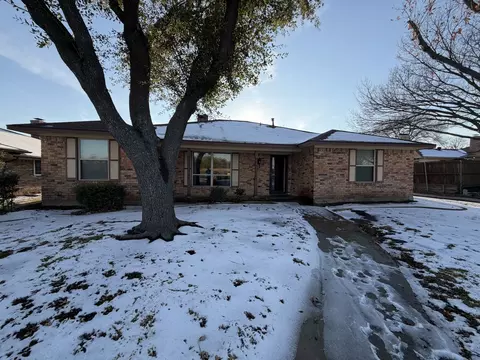 4805 S Country Club Rd, Garland, TX 75043