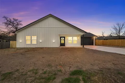 1813 Post Oak Dr, Waco, TX 76705