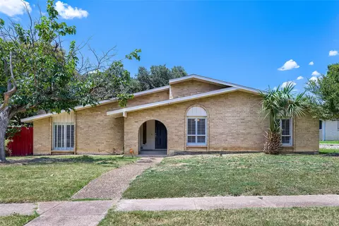 6639 Roundrock Rd, Dallas, TX 75248