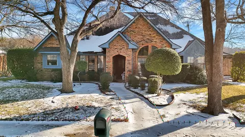 2144 Usa Dr, Plano, TX 75025