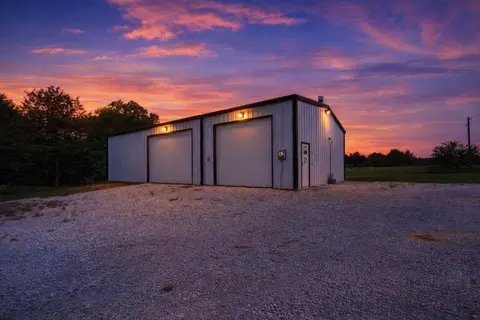 362 Cemetery Rd, Decatur, TX 76234