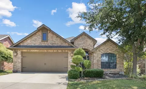 4744 Van Zandt Dr, Fort Worth, TX 76244
