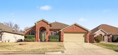 1128 Deer Valley Ln, Arlington, TX 76001