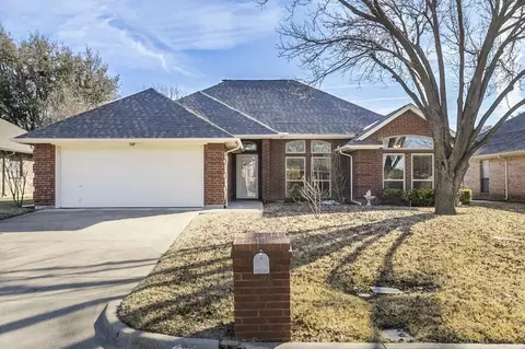 1312 Downwood Dr, Burleson, TX 76028