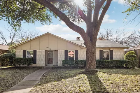 2710 Clover Valley Dr, Garland, TX 75043