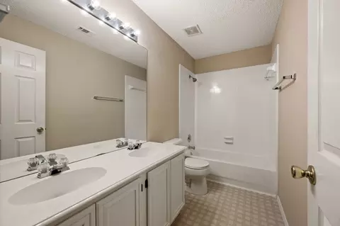 Bath - 308 Foreman Dr, Euless, TX 76039 photo 4 of 4