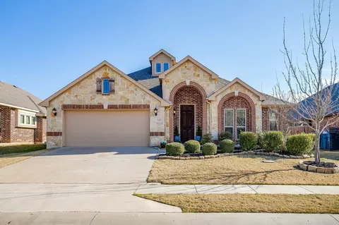 508 Lakeview Dr, Alvarado, TX 76009