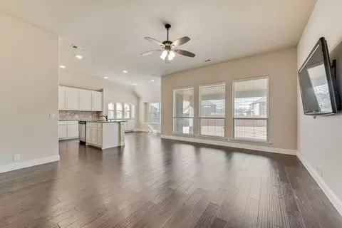 Living - 2425 Moon Dance Ln, Midlothian, TX 76065 photo 3 of 5