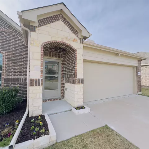2513 Real Quiet Dr, Forney, TX 75126