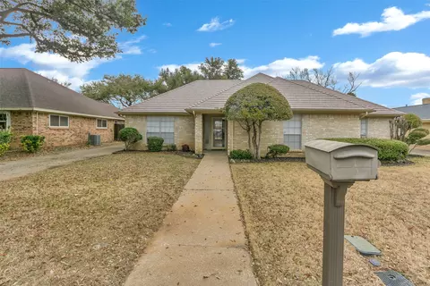 1105 Tulane Dr, Arlington, TX 76012