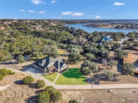 2701 Alta Vista Ct, Granbury, TX 76049