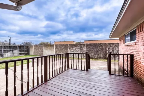 Exterior - 718 Devonshire Dr, Richardson, TX 75080 photo 3 of 3