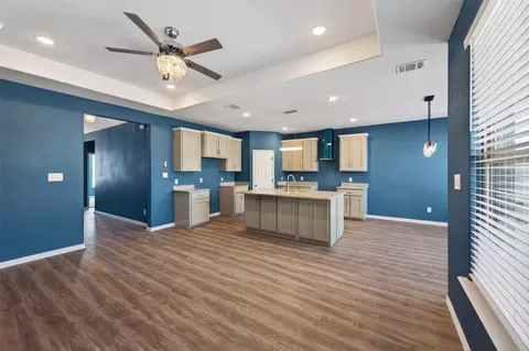 Other - 601 E Willingham St, Cleburne, TX 76031 photo 3 of 7