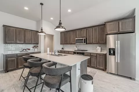 744 Stone Eagle Dr, Azle, TX 76020