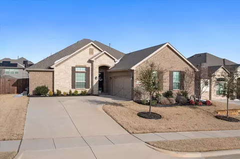 1104 Whispering Hill Dr, Mansfield, TX 76063