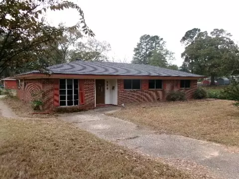 Exterior - 900 Watterman St, Minden, LA 71055 photo 2 of 3