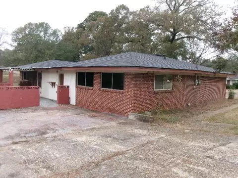 Exterior - 900 Watterman St, Minden, LA 71055 photo 3 of 3