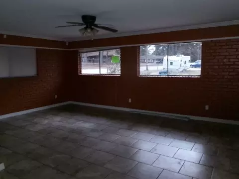 Living - 900 Watterman St, Minden, LA 71055 photo 4 of 5