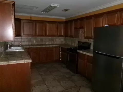 Kitchen - 900 Watterman St, Minden, LA 71055 photo 2 of 2