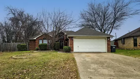 6807 Keeler Dr, Arlington, TX 76001