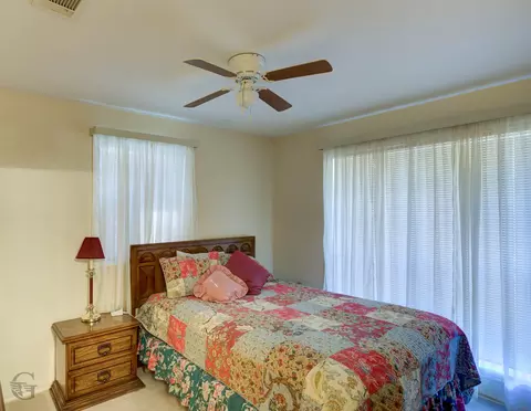 Bedroom - 607 5th St NE, Springhill, LA 71075 photo 3 of 5