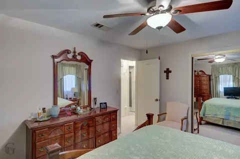 Bedroom - 607 5th St NE, Springhill, LA 71075 photo 2 of 5