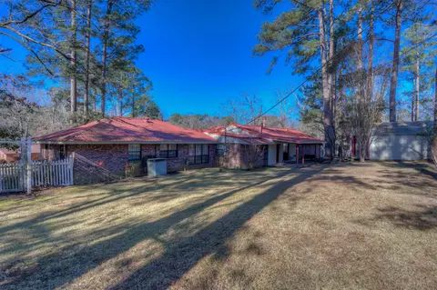 Exterior - 607 5th St NE, Springhill, LA 71075 photo 4 of 5