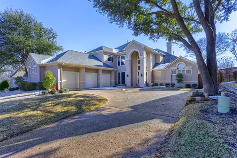 824 Hills Creek Dr, Mckinney, TX 75072