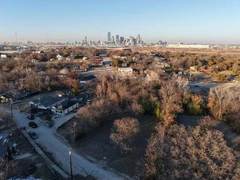 1145 Betterton Cir, Dallas, TX 75203