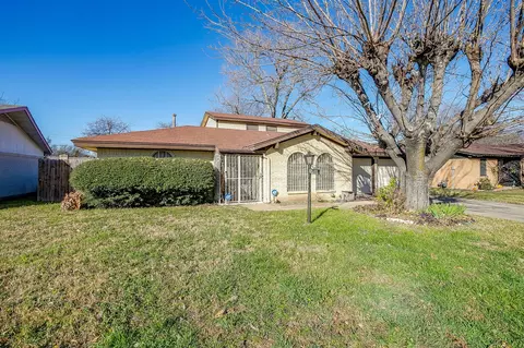 3900 Raphael St, Fort Worth, TX 76119