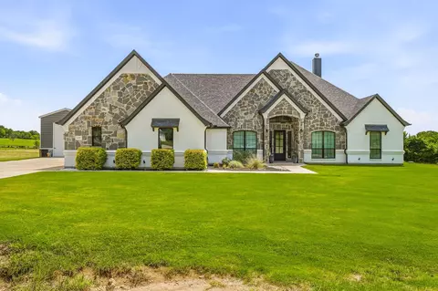 435 Creekside Ct, Weatherford, TX 76087